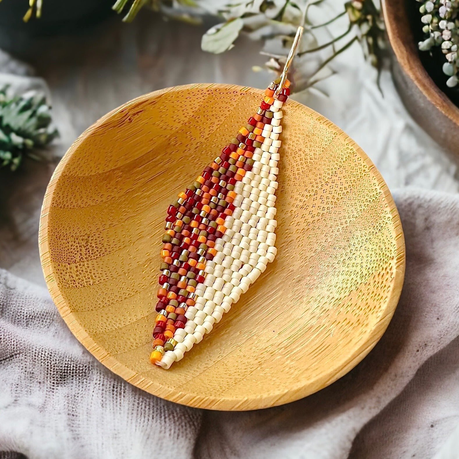 Free And Simple Starburst Earrings Tutorial- The Bead Club Lounge