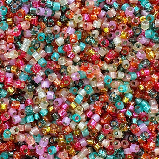 Deck the Halls 11/0 Miyuki Delica Bead Mix - The Bead Mix